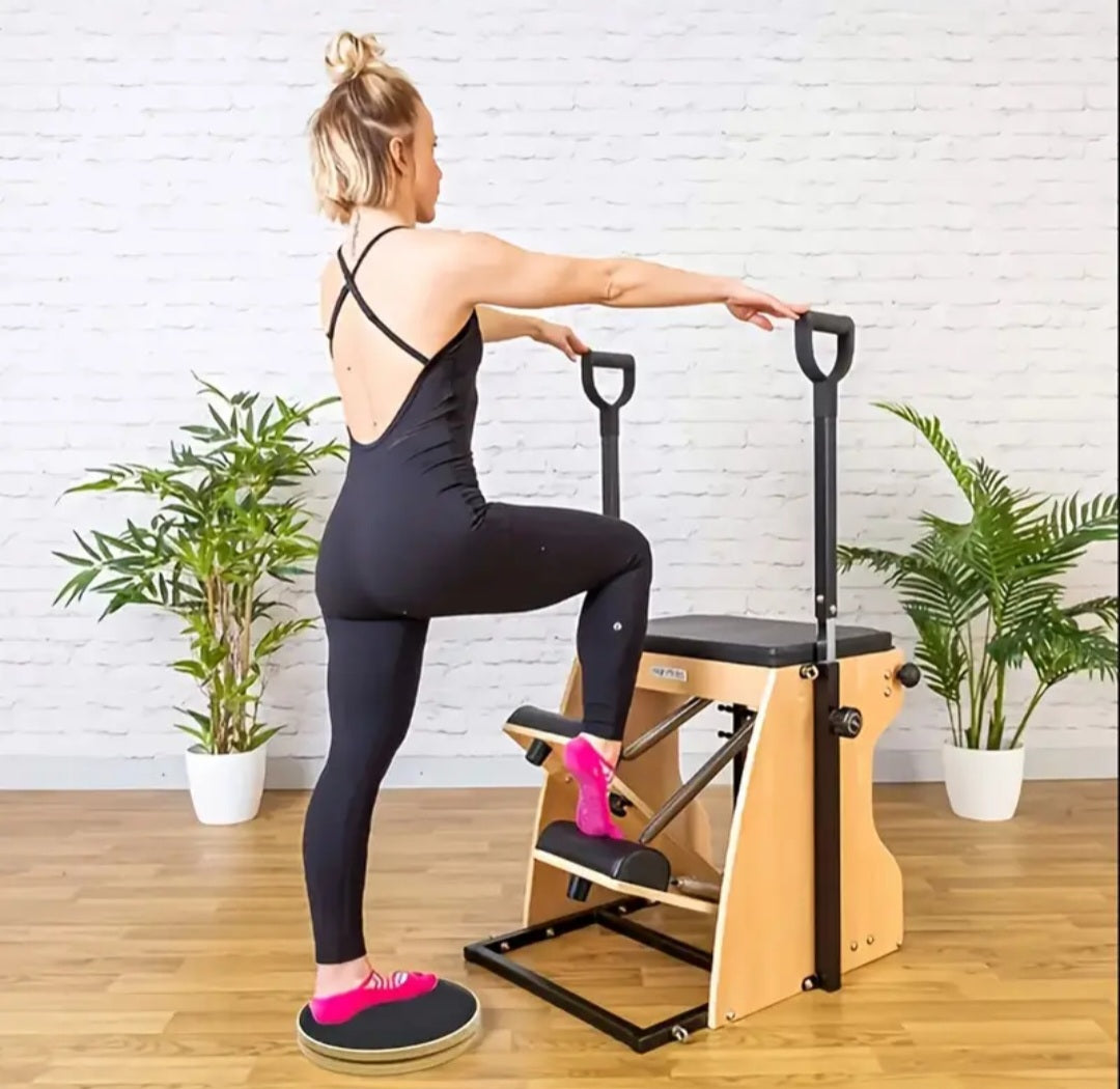 1 wooden waist twisting disc/circular balance board, anti-slip base, strengthens core, suitable for full-body shaping, indoor gym and outdoor sports equipment.