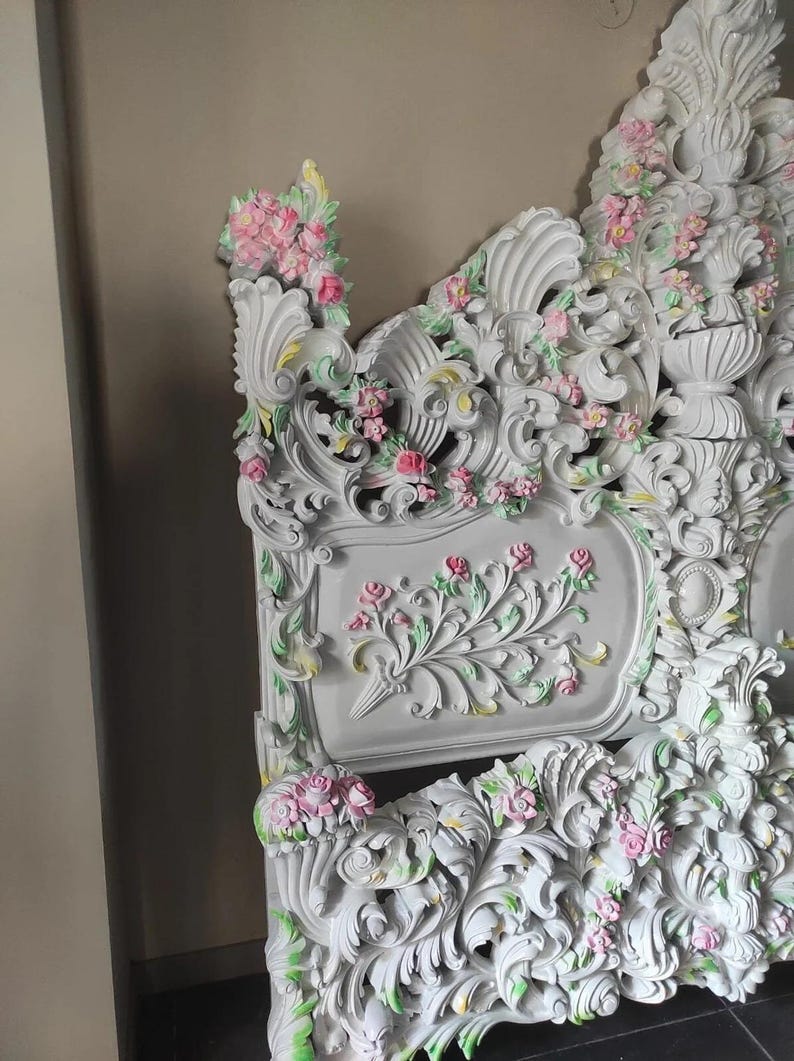 Balinese Teak Wood Bed Frame: Intricate Carvings, King Size