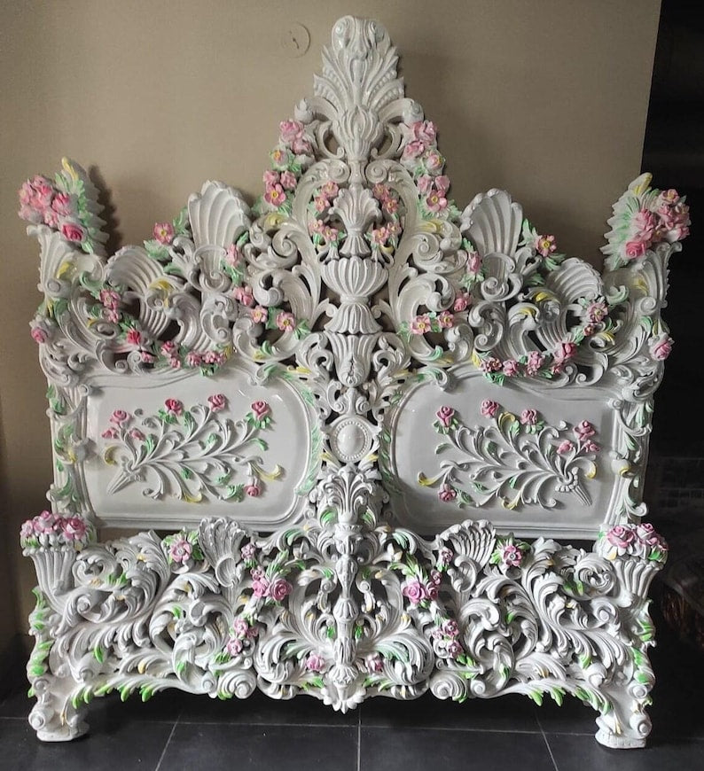 Balinese Teak Wood Bed Frame: Intricate Carvings, King Size